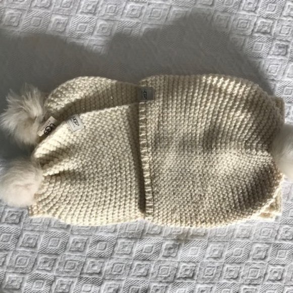 UGG Womens Beanie Handcraft Knit  Fur Pom Beanie Hat and scarf( Ivory ) main image 5